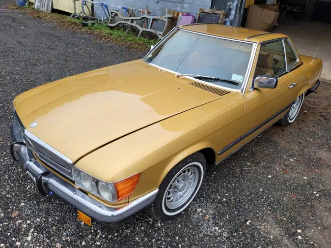 Citroën SM bronze doré en extérieur après peinture